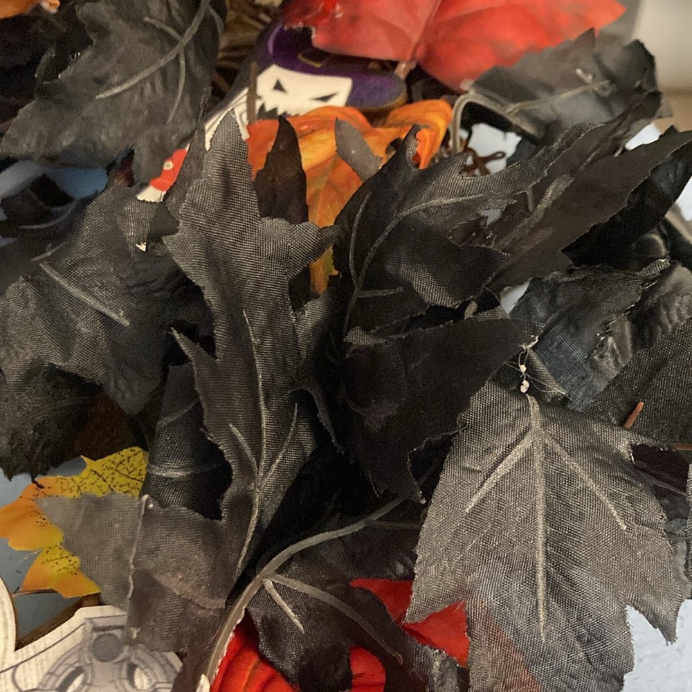 Fun Halloween Wreath - Picture 6 of 6